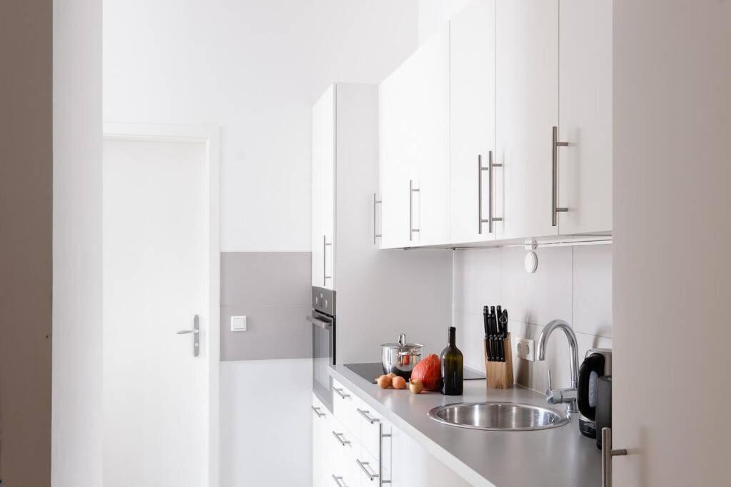 Sc 05 By Rockchair Apartments L Superhost Status L 2 Bedrooms Boxspringbeds Balcony Elevator - Cozy Family & Business Flair Welcomes You! Berlin Zewnętrze zdjęcie